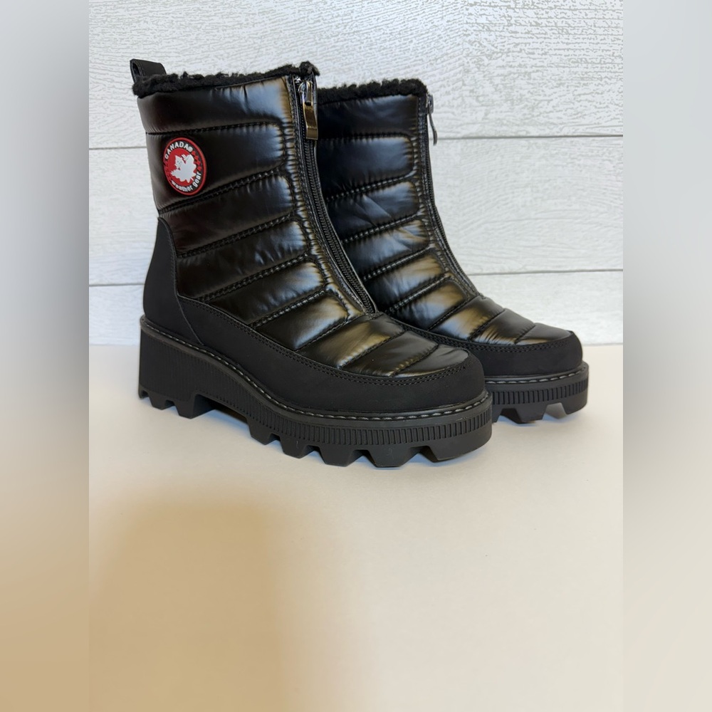 Canada Weather Women’s Black Chunky Sole Quilted Boots Faux Fur Lined Size 8